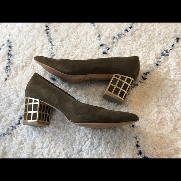 Brian Atwood olive suede pumps w gold block heel - Picture 1 of 6